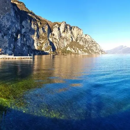 Campione Splendid View By Gardadomusmea * Campione del Garda