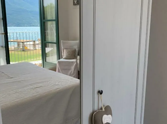 Daire Campione Splendid View By Gardadomusmea Campione del Garda